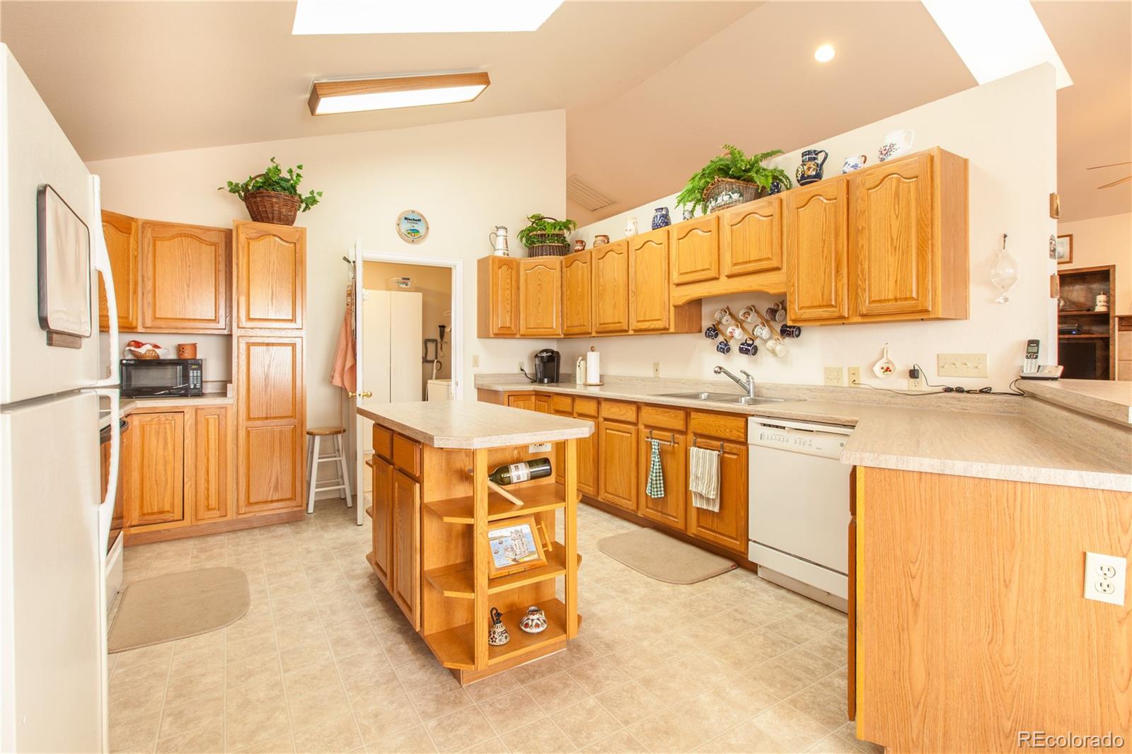 1038 Bowstring Road Monument, CO 80132 - Photo 8 of 34 Gallery Image 8