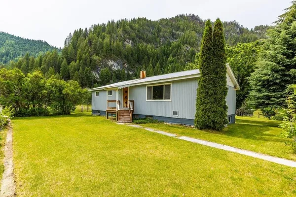 $1,800,000 | 4345 Wilcox Road, Northport, WA 99157