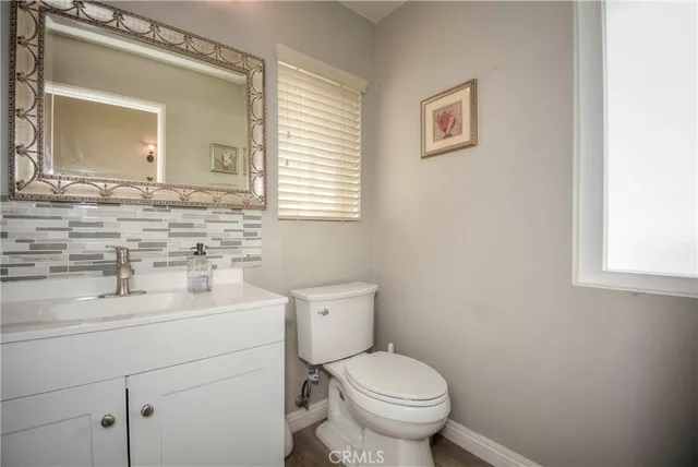 a view of kitchen with washer and dryer