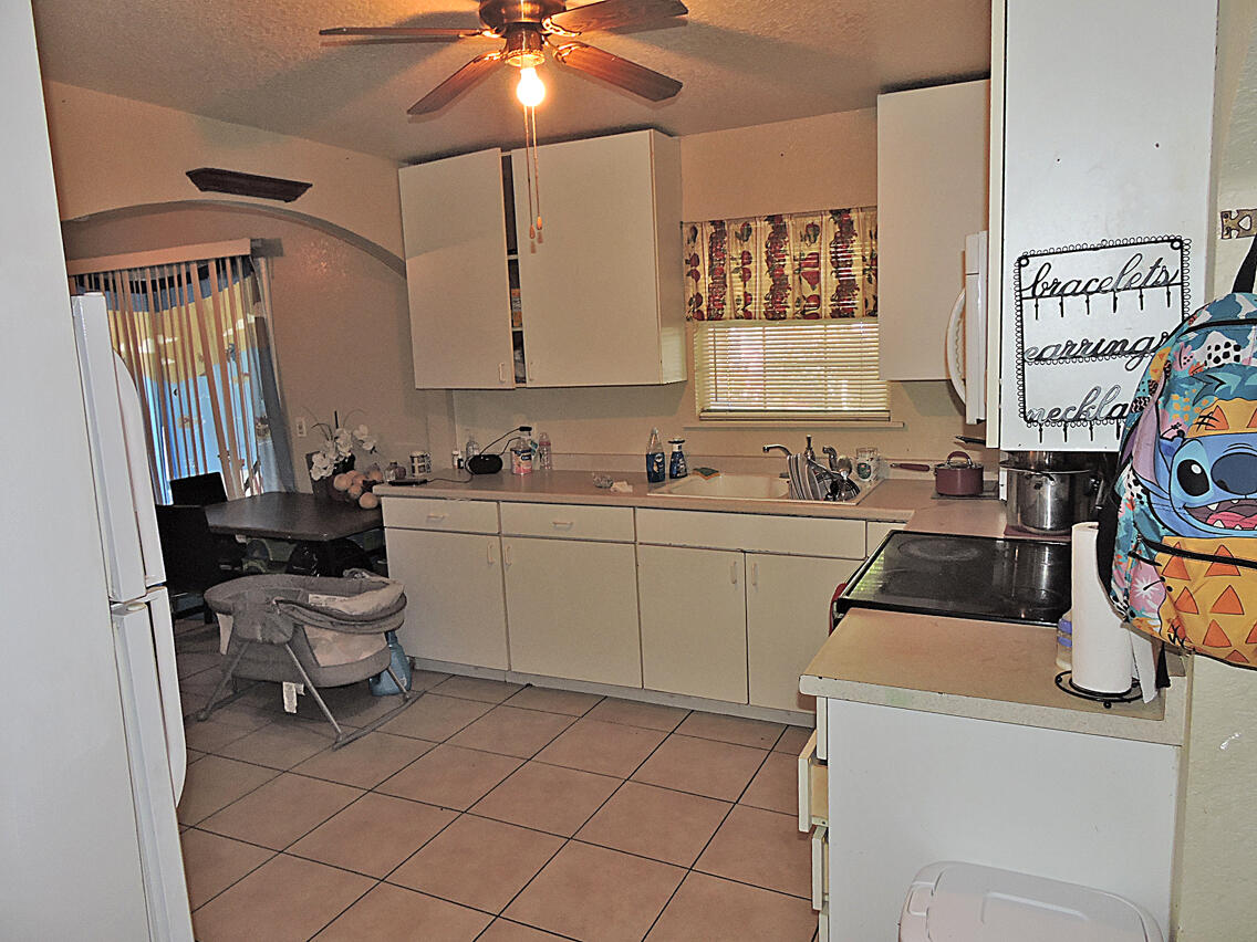 4361 Davis Road Lake Worth, FL 33461 - Photo 17 of 54 DSCN8781