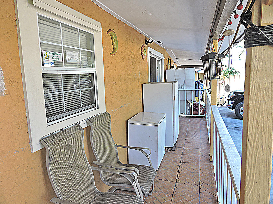 4361 Davis Road Lake Worth, FL 33461 - Photo 24 of 54 DSCN8786