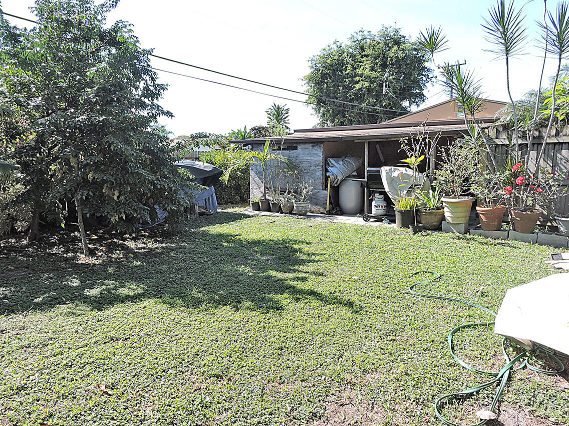 4361 Davis Road Lake Worth, FL 33461 - Photo 27 of 54 DSCN8795