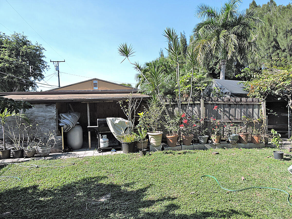 4361 Davis Road Lake Worth, FL 33461 - Photo 29 of 54 DSCN8797