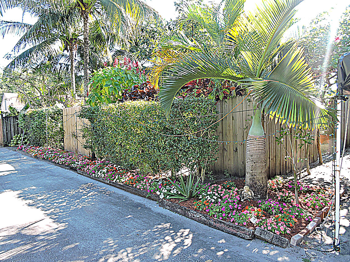 4361 Davis Road Lake Worth, FL 33461 - Photo 37 of 54 DSCN8814