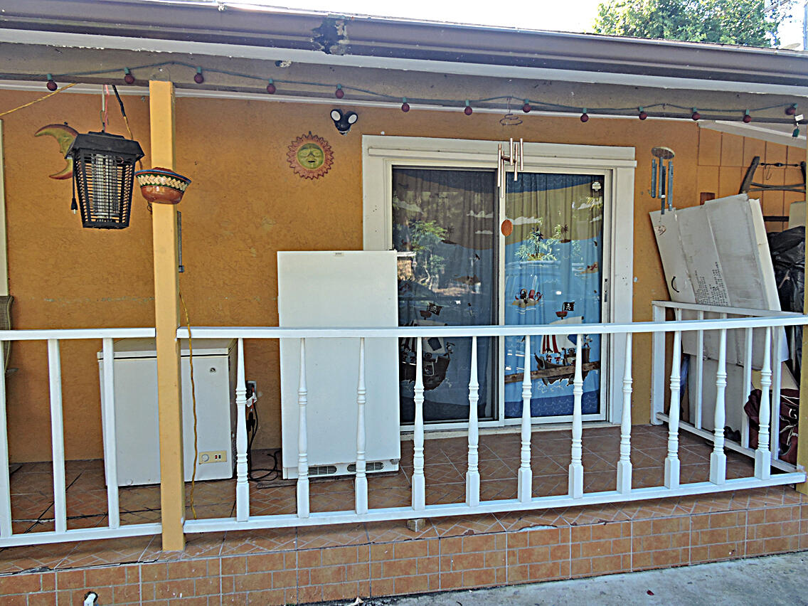 4361 Davis Road Lake Worth, FL 33461 - Photo 4 of 54 DSCN8762