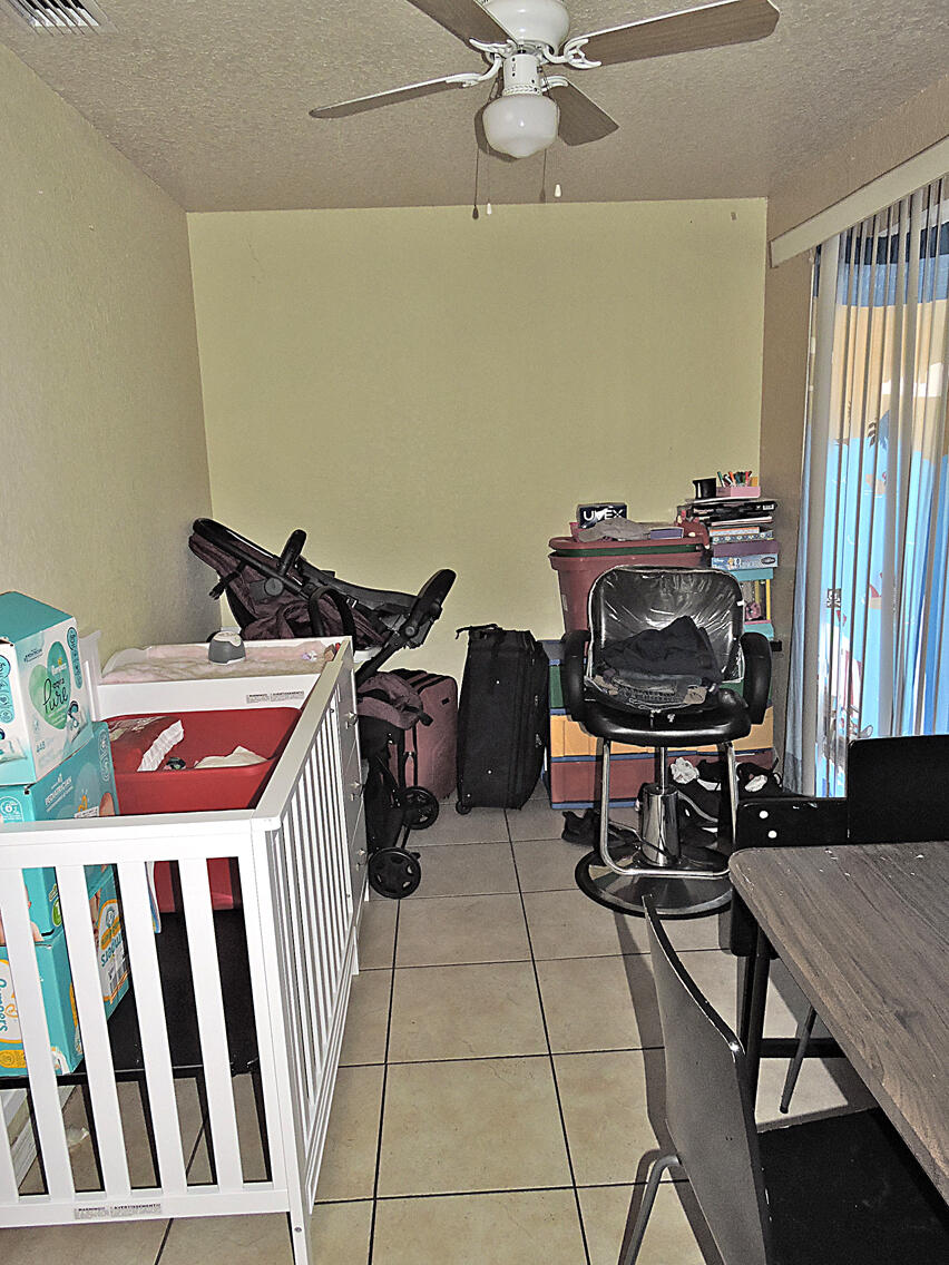 4361 Davis Road Lake Worth, FL 33461 - Photo 5 of 54 DSCN8764