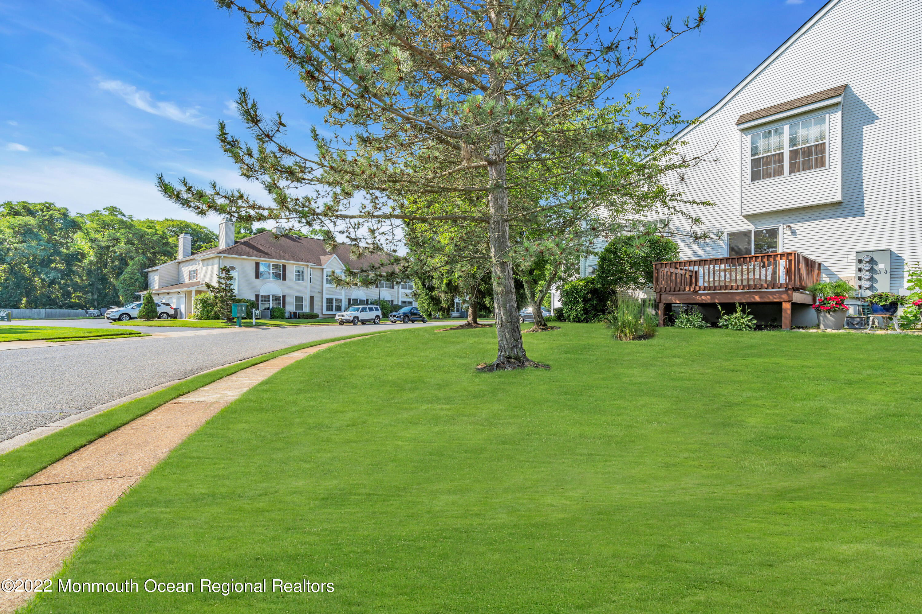68 Racquet Road Wall, NJ 07719 - Photo 4 of 33 004