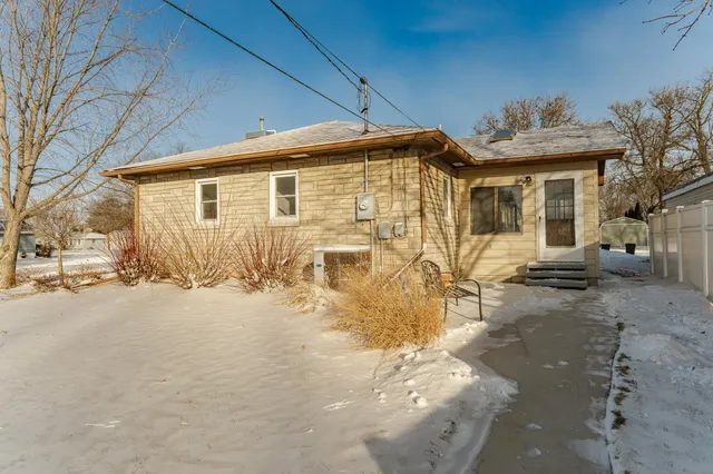 $239,900 | 137 Memorial Drive Northwest, Blooming Prairie, MN 55917