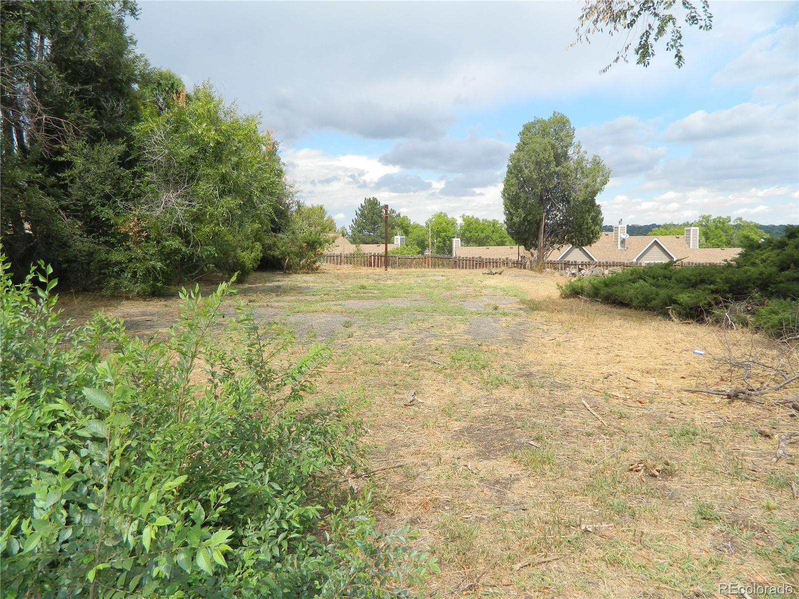 6766 Zenobia Loop Arvada, CO 80030 - Photo 20 of 38 a view of outdoor space and yard