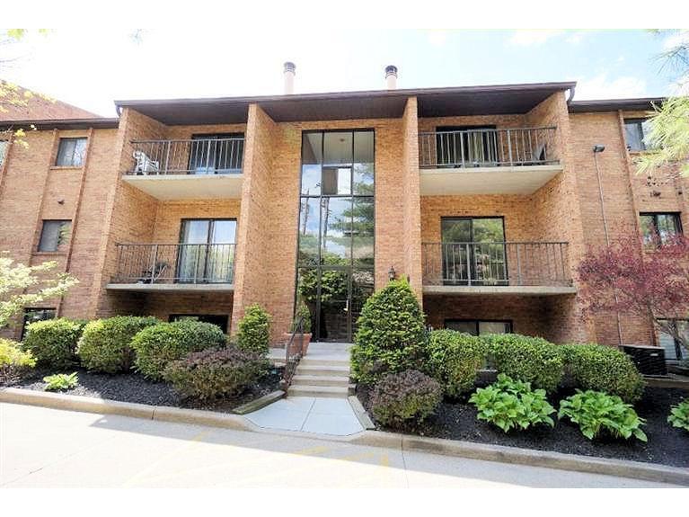 522 Riddle Road, Unit 18 Cincinnati, OH 45220 - Photo 1 of 1 Gallery Image 1