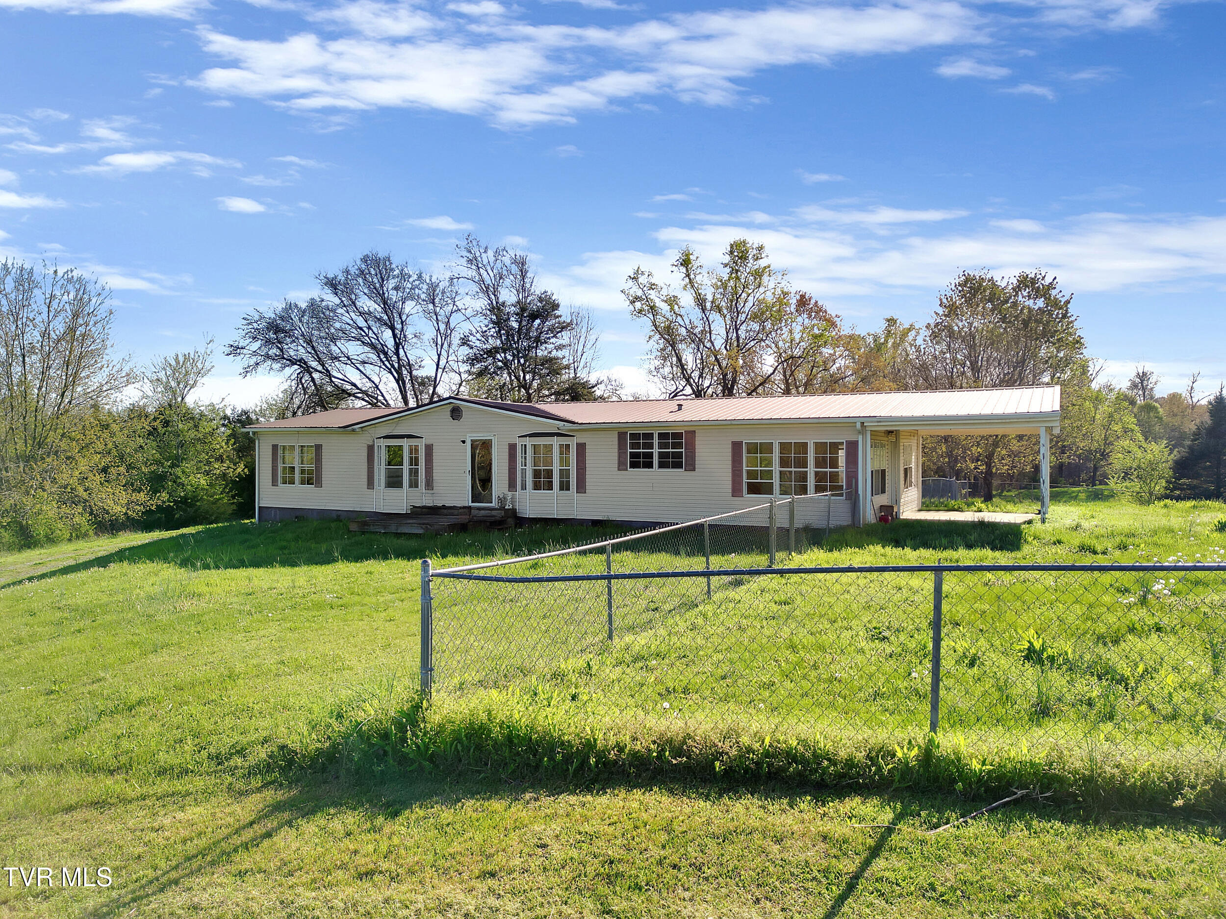 882 Jim Fox Road Greeneville, TN 37743 - Photo 3 of 29 3_04