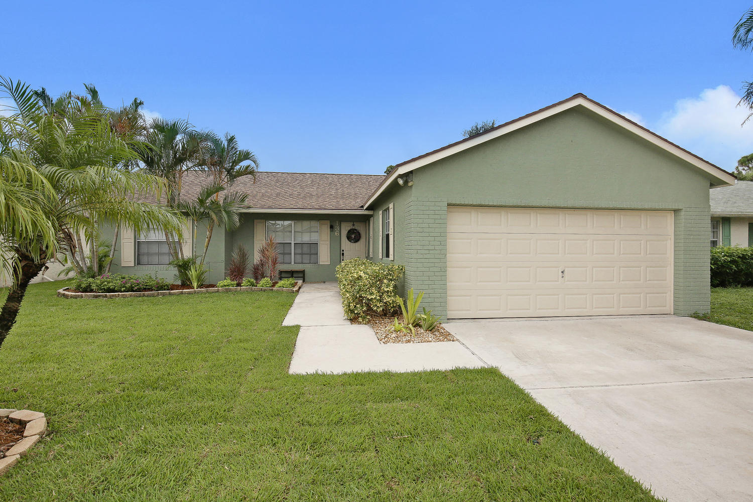 136 Stillwater Circle Jupiter, FL 33458 - Photo 1 of 20 Front of Home