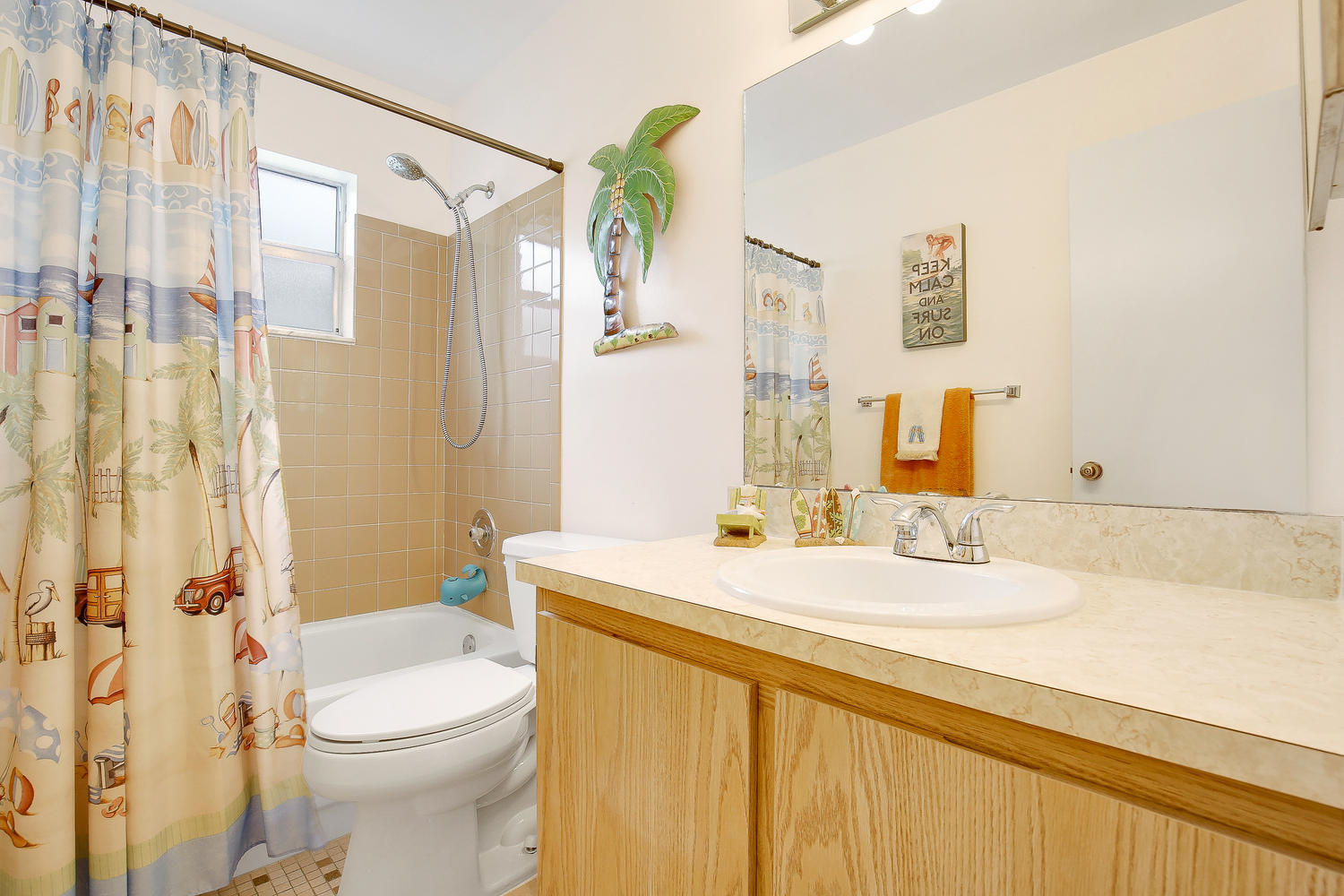 136 Stillwater Circle Jupiter, FL 33458 - Photo 17 of 20 Second Bathroom