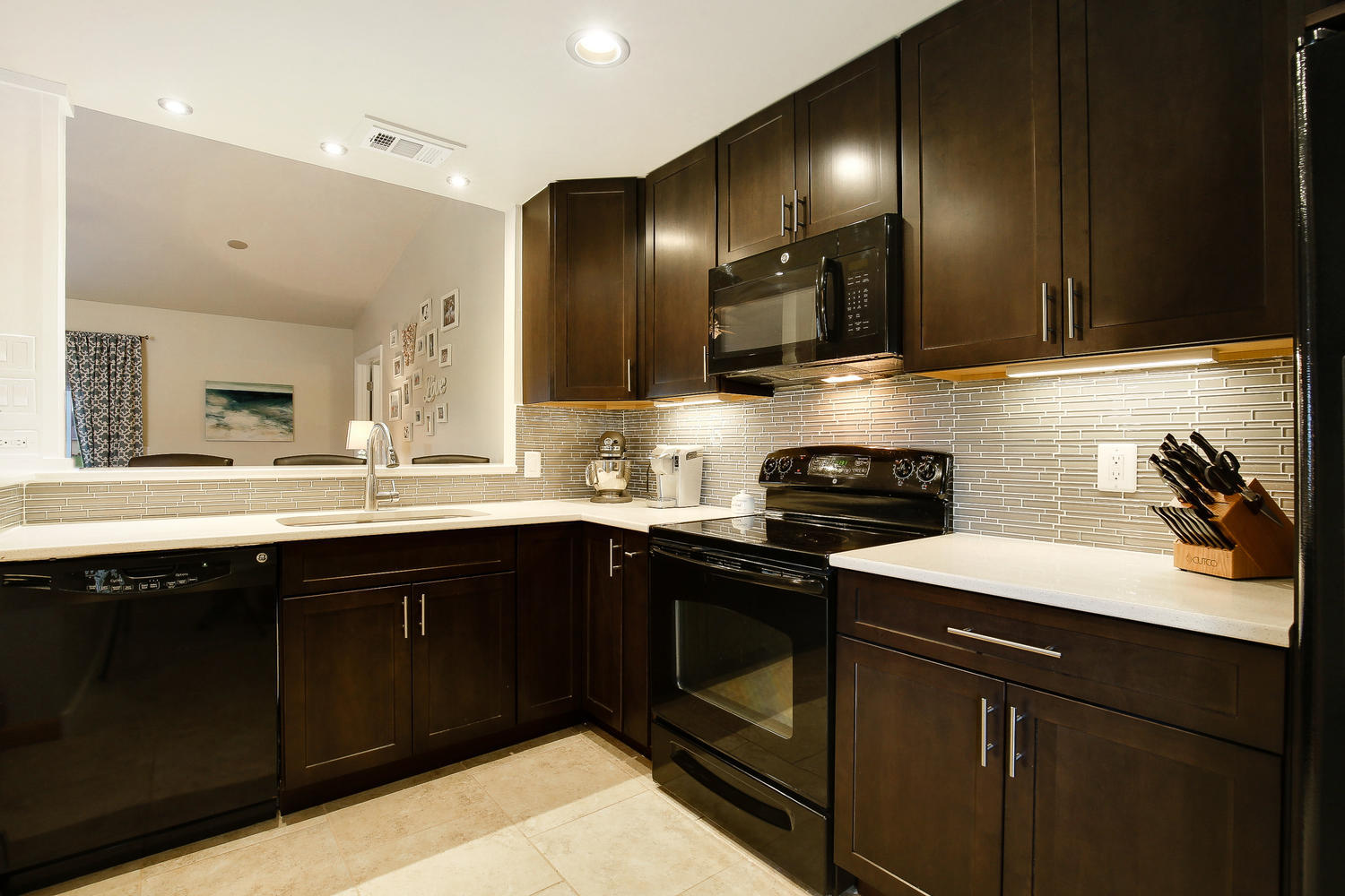 136 Stillwater Circle Jupiter, FL 33458 - Photo 6 of 20 Kitchen