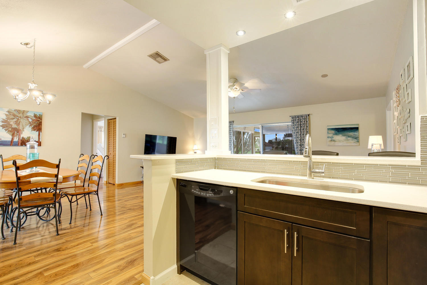 136 Stillwater Circle Jupiter, FL 33458 - Photo 9 of 20 Kitchen