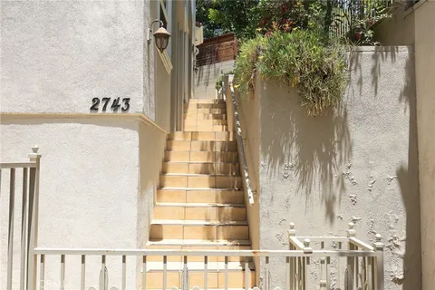 $699,800 | 2743 Montrose Avenue, Unit 110, Montrose, CA 91020