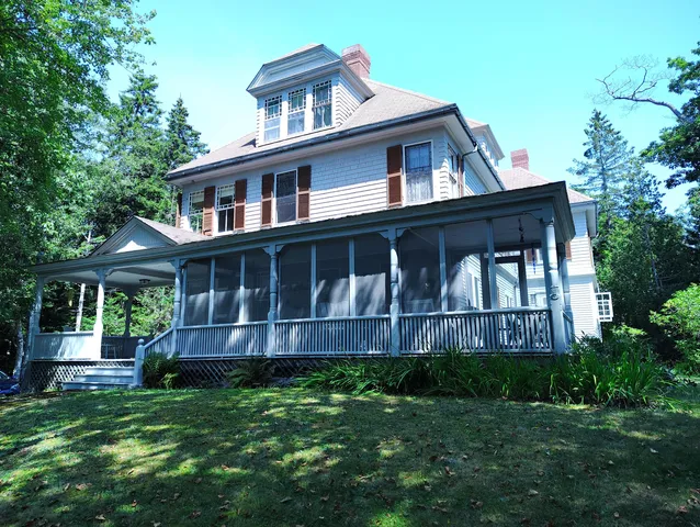 $900,000 | 122 Waukeag Avenue, Sorrento, ME 04677