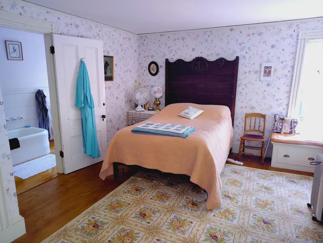 $900,000 | 122 Waukeag Avenue, Sorrento, ME 04677