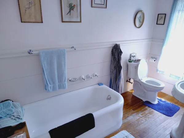 $900,000 | 122 Waukeag Avenue, Sorrento, ME 04677