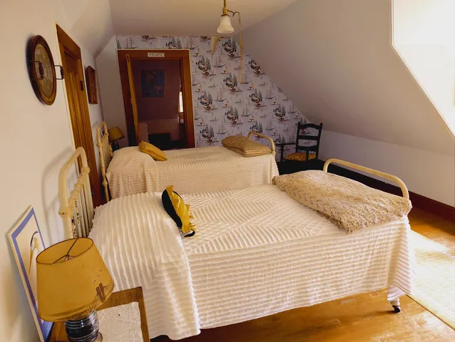 $900,000 | 122 Waukeag Avenue, Sorrento, ME 04677