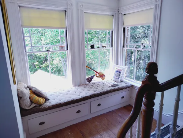 $900,000 | 122 Waukeag Avenue, Sorrento, ME 04677