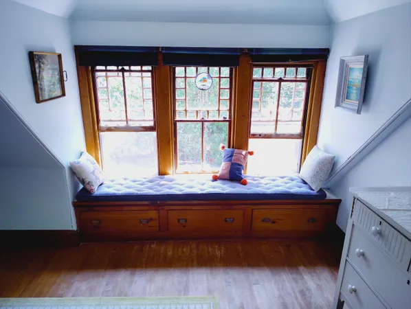 $900,000 | 122 Waukeag Avenue, Sorrento, ME 04677