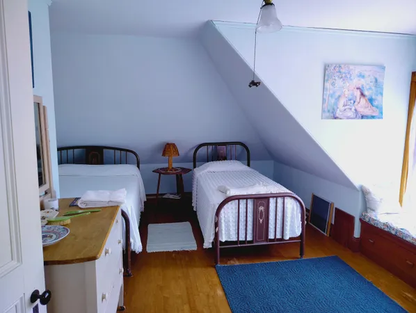 $900,000 | 122 Waukeag Avenue, Sorrento, ME 04677