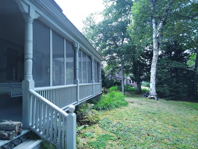 $900,000 | 122 Waukeag Avenue, Sorrento, ME 04677