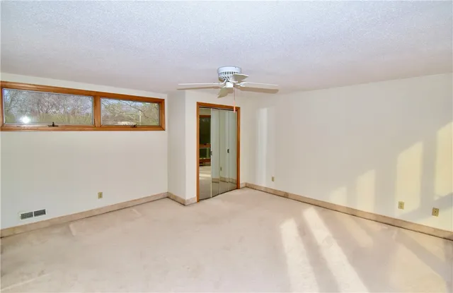 $2,850 | 10 Joanth Terrace, Westerly, RI 02891