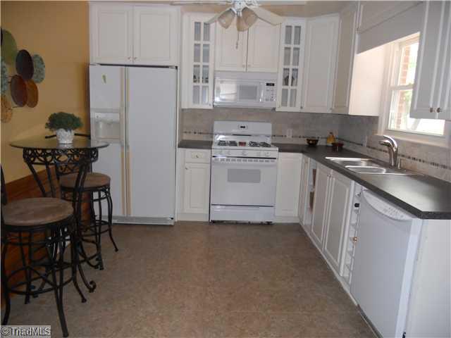 1449 Capri Road Southwest Winston-Salem, NC 27103 - Photo 5 of 19 Kitchen.