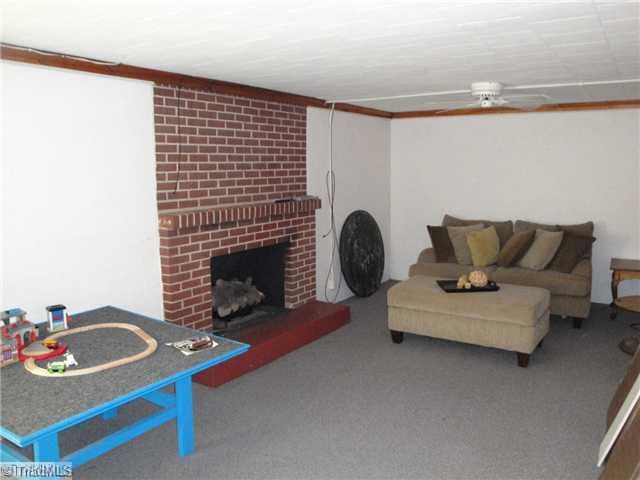 1449 Capri Road Southwest Winston-Salem, NC 27103 - Photo 9 of 19 Den/Family/Great Room.