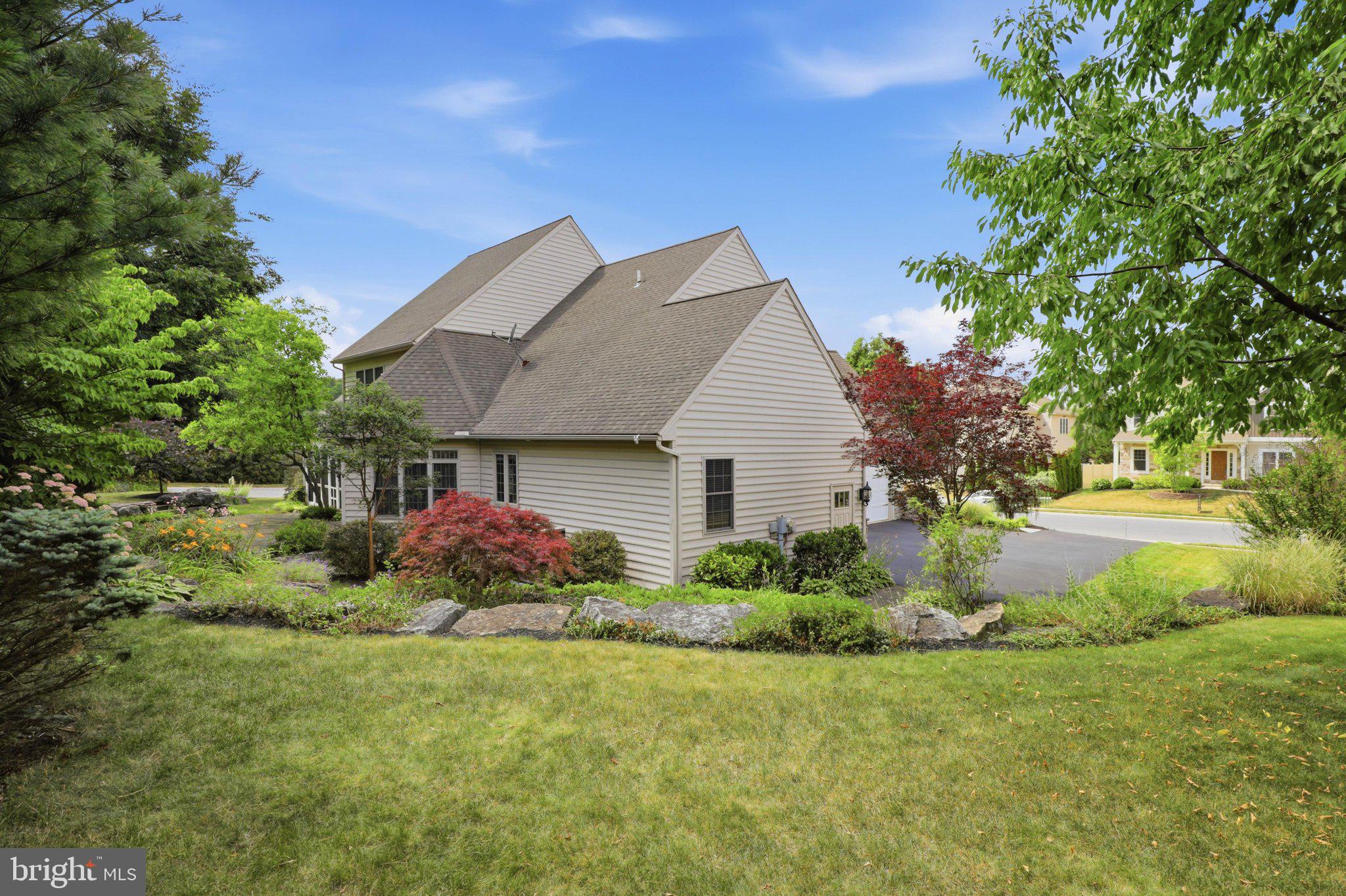 340 Royal Hunt Way Lititz, PA 17543 - Photo 61 of 65 Back View