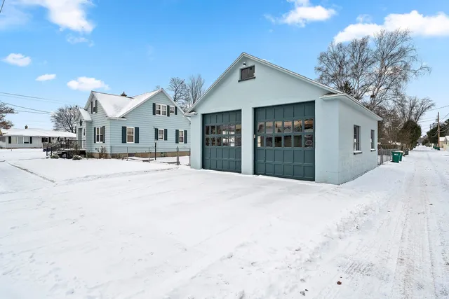 $349,900 | 1717 Church Street, Marinette, WI 54143