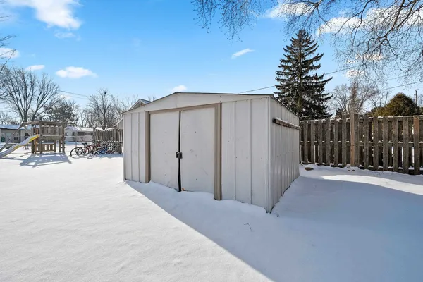 $349,900 | 1717 Church Street, Marinette, WI 54143