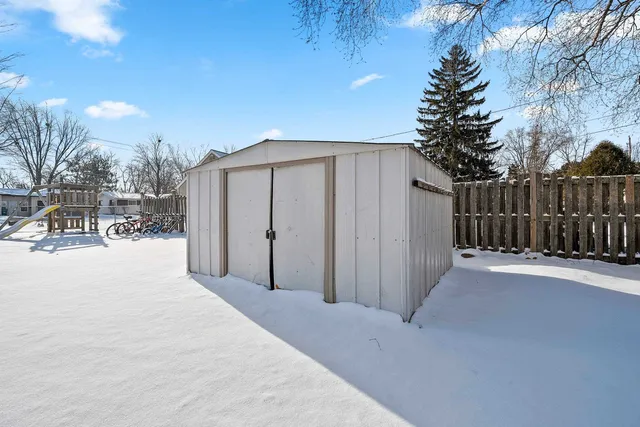 $349,900 | 1717 Church Street, Marinette, WI 54143