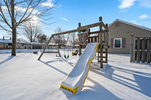 $349,900 | 1717 Church Street, Marinette, WI 54143