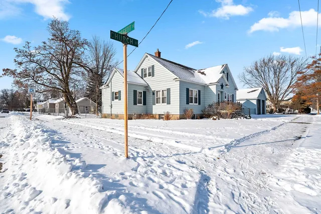$349,900 | 1717 Church Street, Marinette, WI 54143