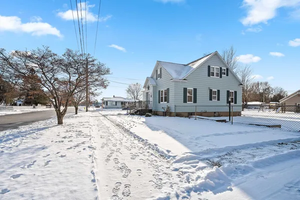 $349,900 | 1717 Church Street, Marinette, WI 54143