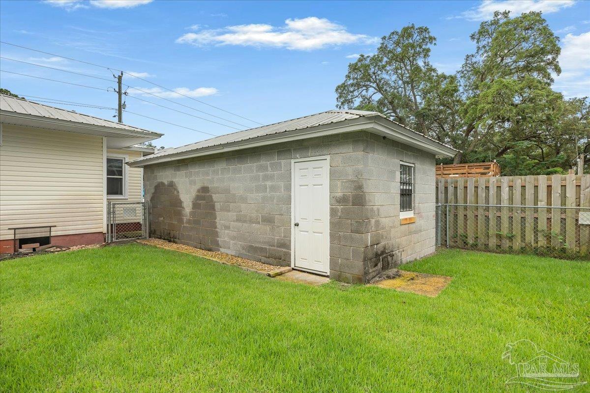 422 Gibbs Road Pensacola, FL 32507 - Photo 34 of 36