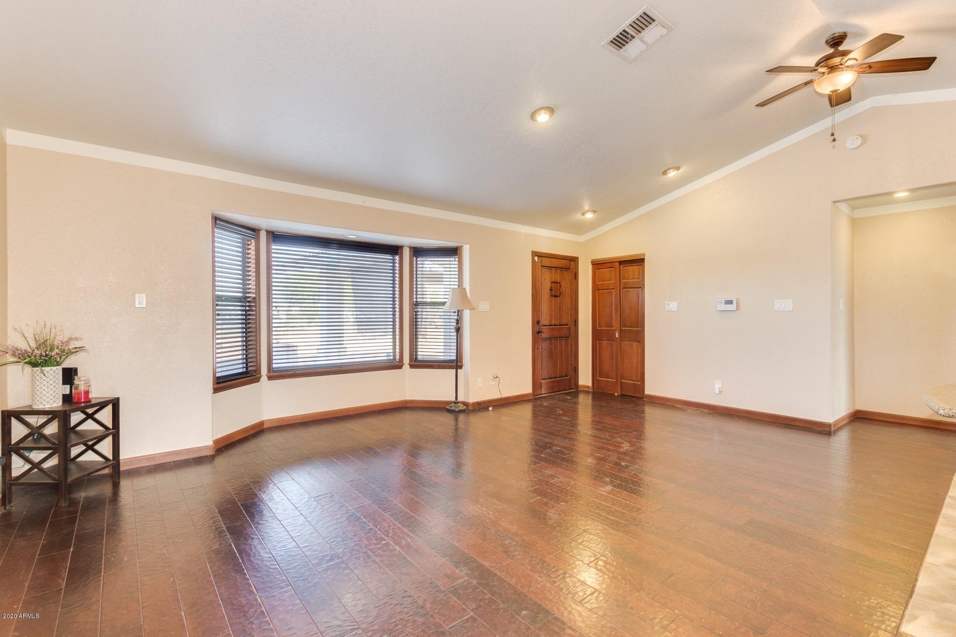 1721 West Maddock Road Phoenix, AZ 85086 - Photo 4 of 15 0005-Maddock 06