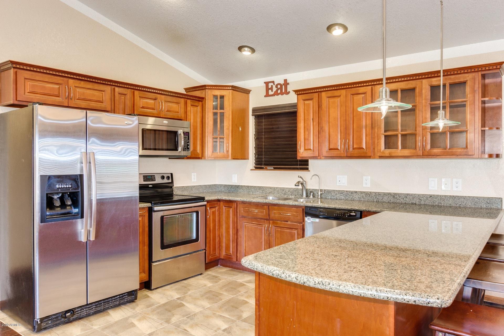 1721 West Maddock Road Phoenix, AZ 85086 - Photo 5 of 15 0007-Maddock 08