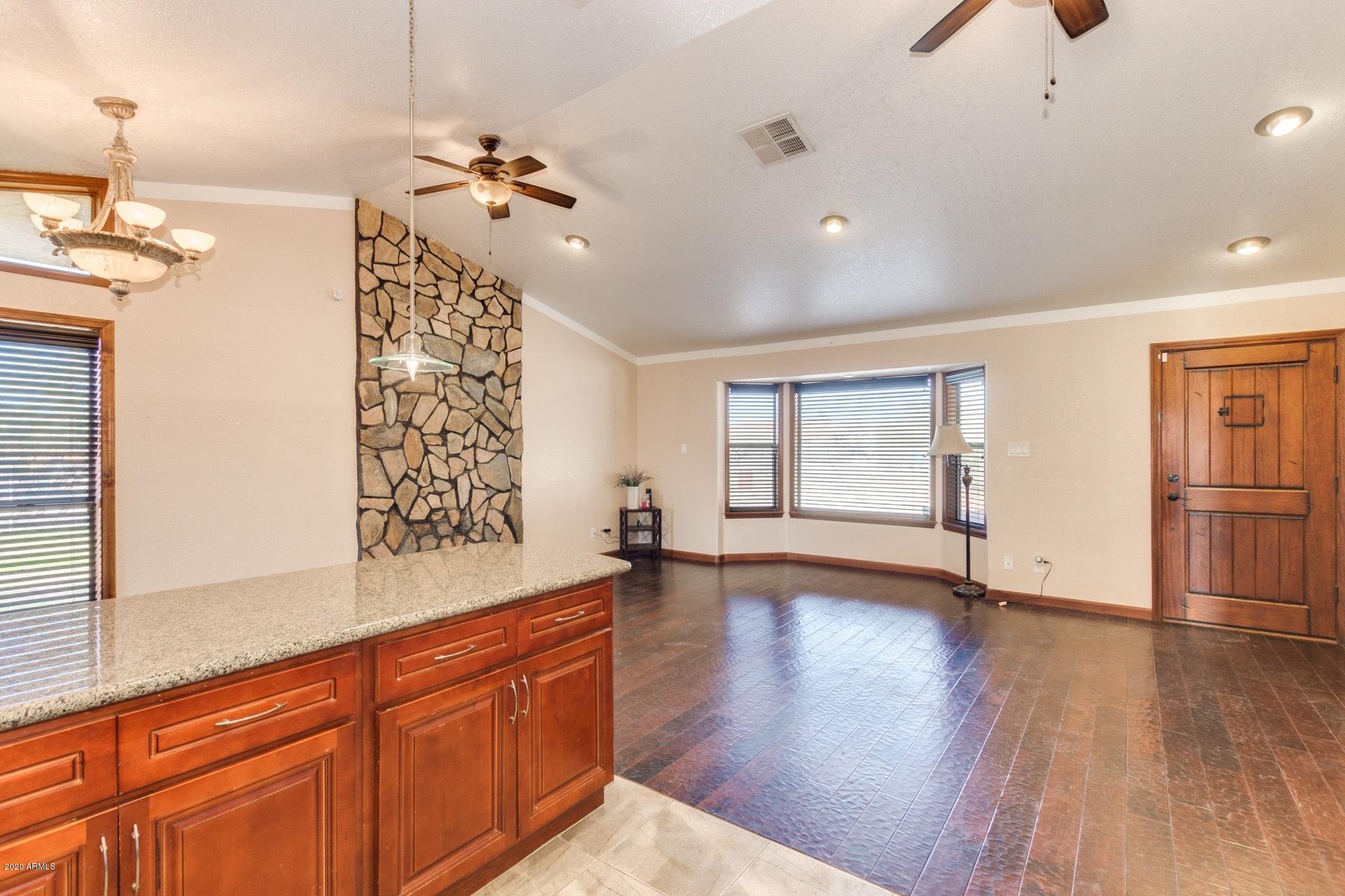 1721 West Maddock Road Phoenix, AZ 85086 - Photo 6 of 15 0008-Maddock 09