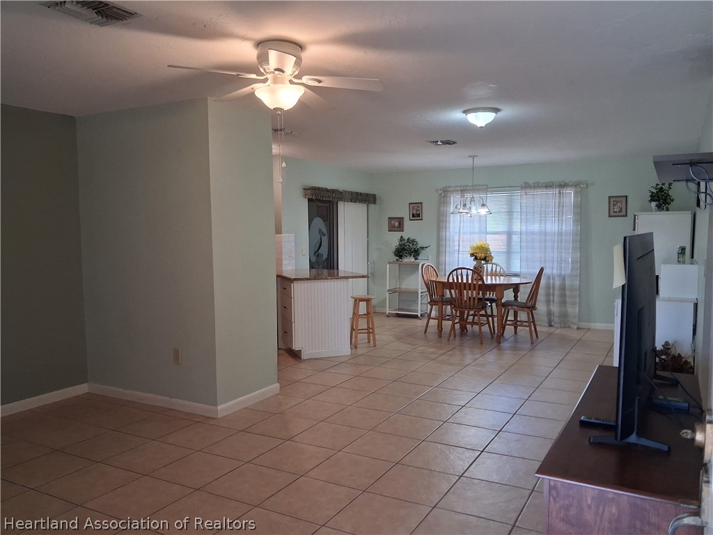 116 Friendly Circle Sebring, FL 33876 - Photo 5 of 32