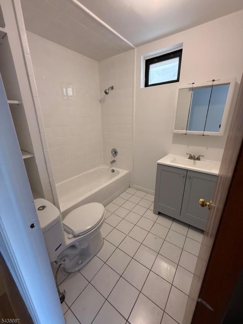 88 Garrison Street, Unit 1 Newark, NJ 07105 - Photo 5 of 8