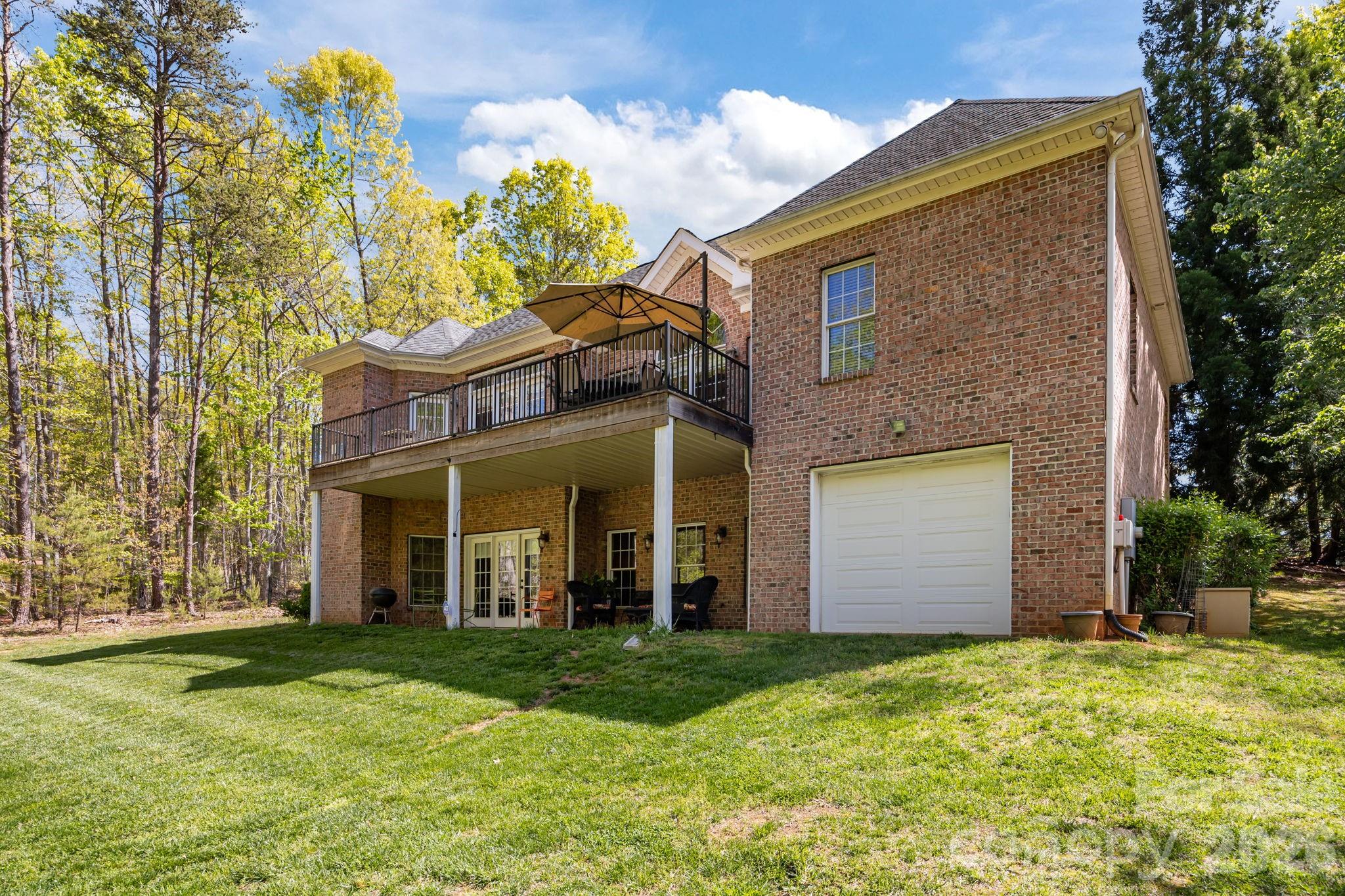 120 Laurel Ridge Drive Statesville, NC 28677 - Photo 39 of 48 front view of a house with a yard