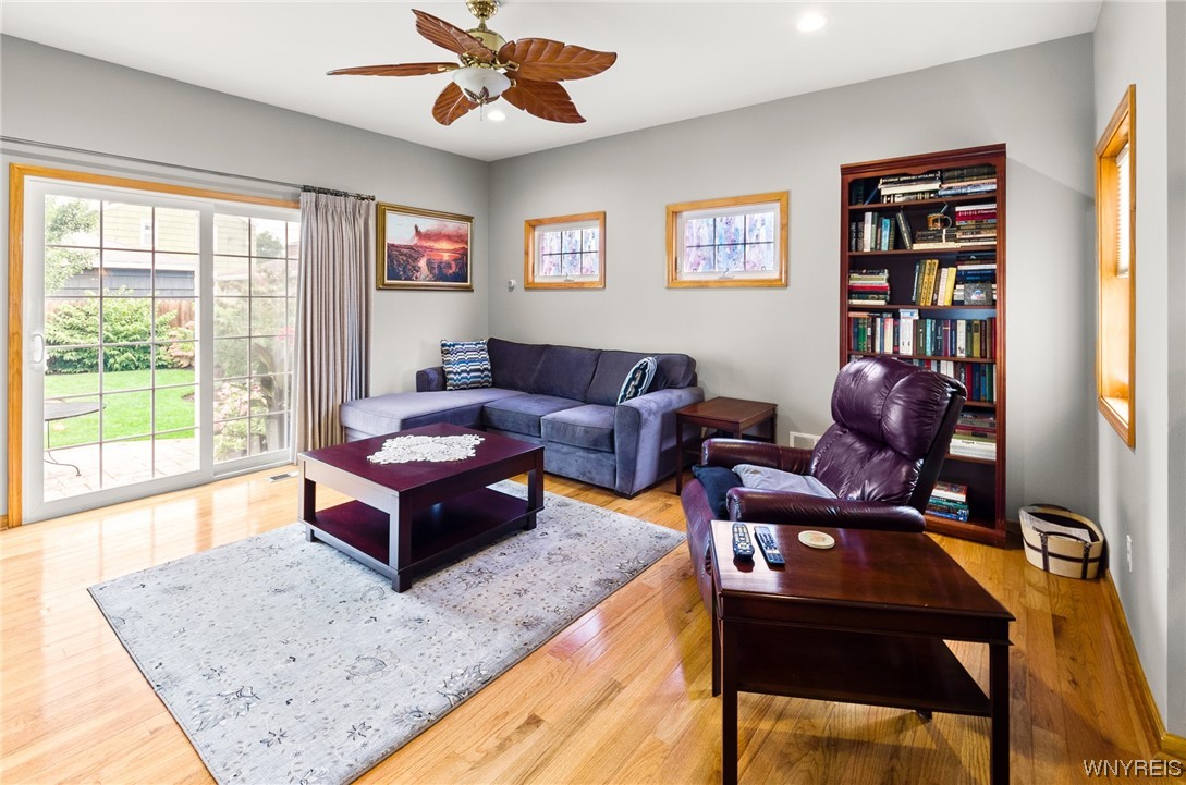 241 Lowell Road Tonawanda Town, NY 14217 - Photo 17 of 49