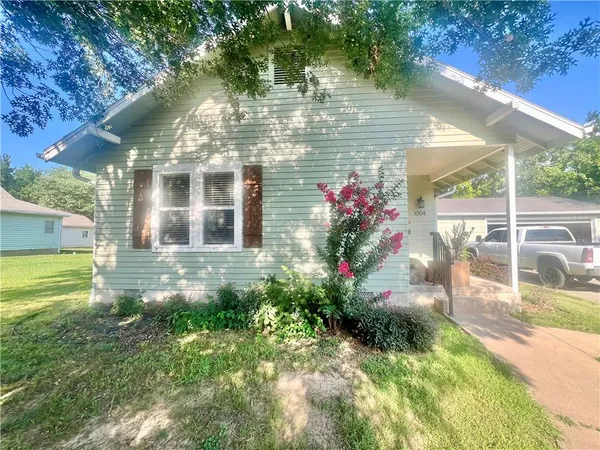 $140,000 | 1004 North 2nd Street, Independence, KS 67301