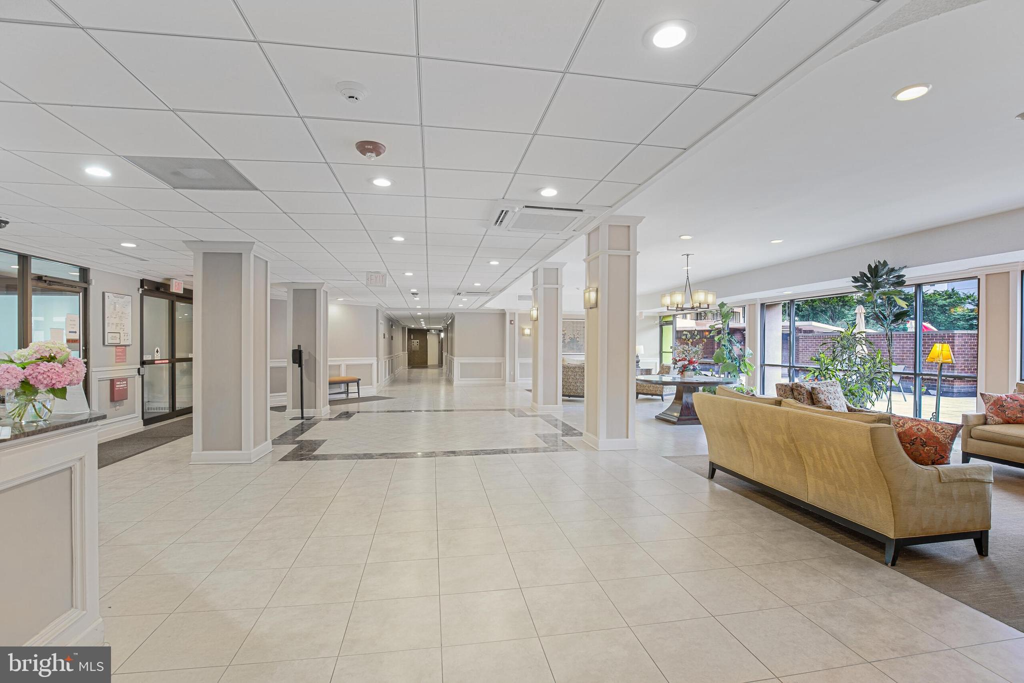 6800 Fleetwood Road, Unit 802 McLean, VA 22101 - Photo 29 of 39 Lobby