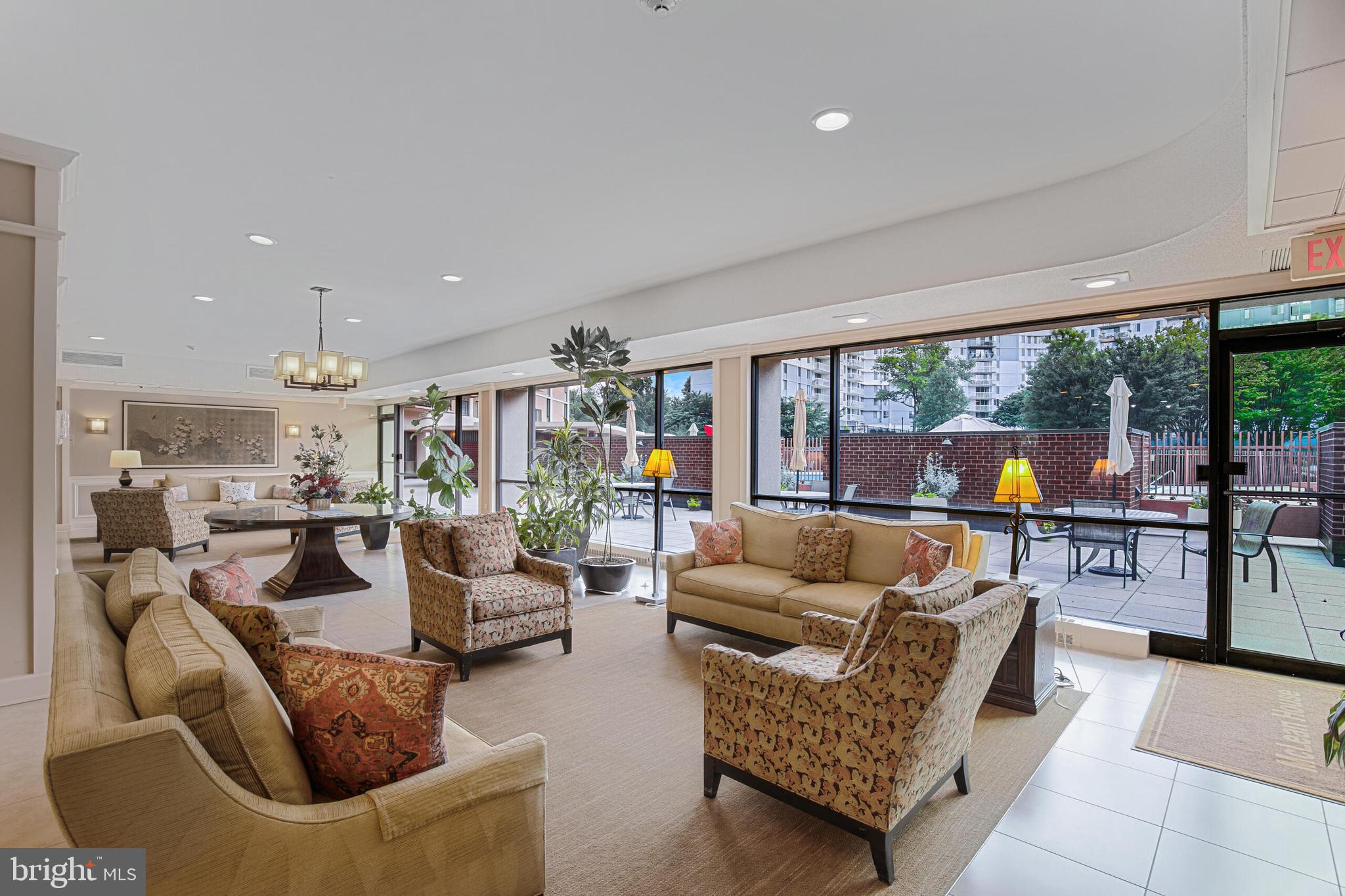 6800 Fleetwood Road, Unit 802 McLean, VA 22101 - Photo 30 of 39 Lobby
