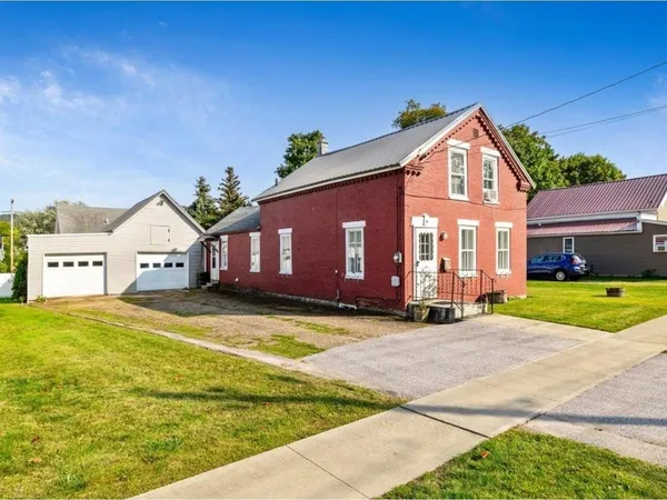 $230,000 | 19 North Elm Street, St. Albans, VT 05478